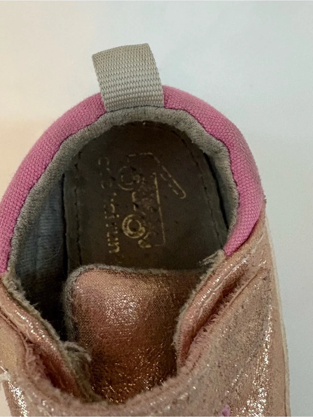 See Kai Run Baby Girls' Stevie II INF shimmer rose gold Sneakers size 4
